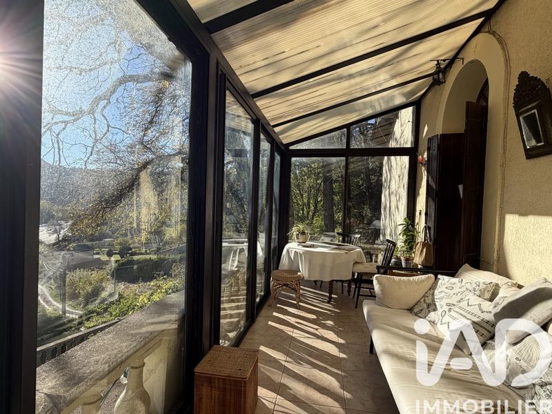 Maison - 180 m² - 6 pièces