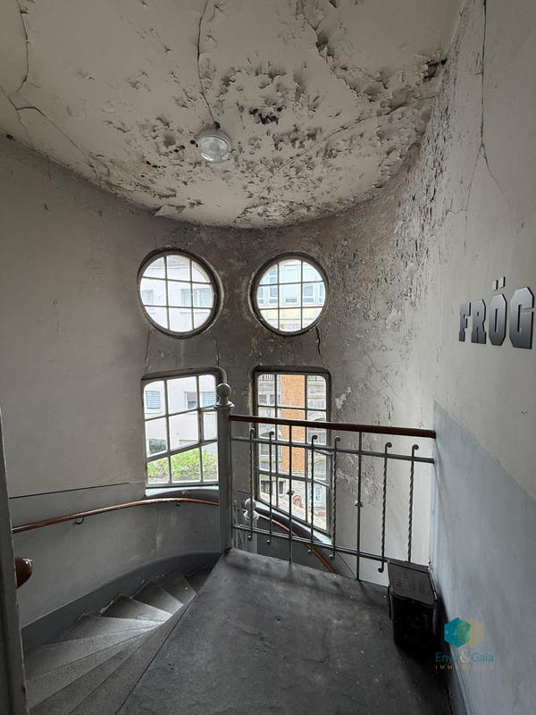 Bureau - 115 m² - 5 pièces