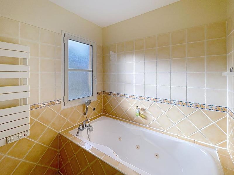 Maison - 139 m² - 5 pièces