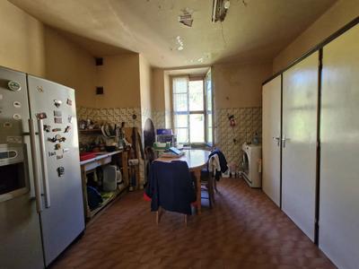 Maison - 244 m² - 6 pièces