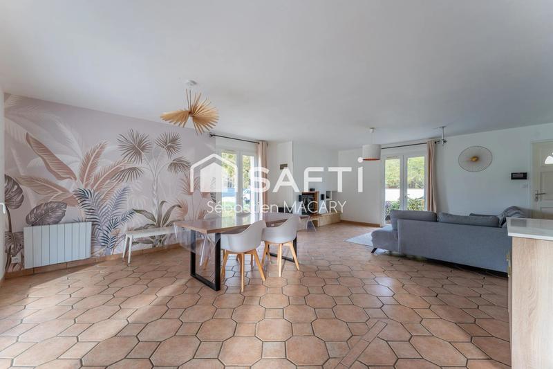 Maison - 102 m² - 5 pièces