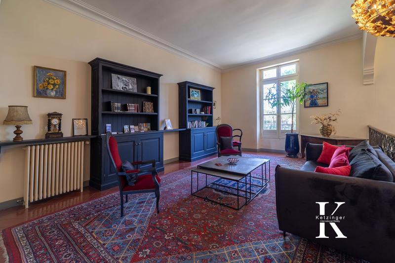 Château - 1 450 m² - 28 pièces