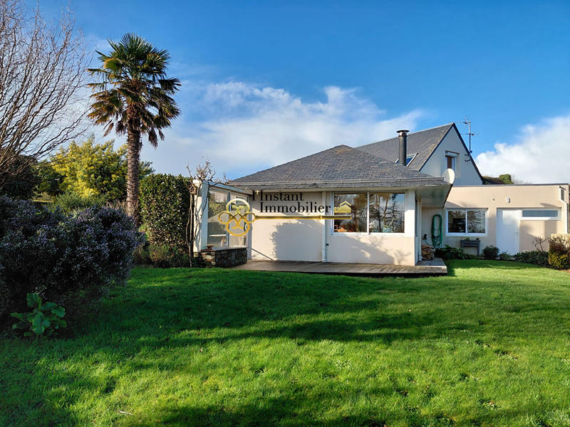 Demeure - 150 m² - 6 pièces