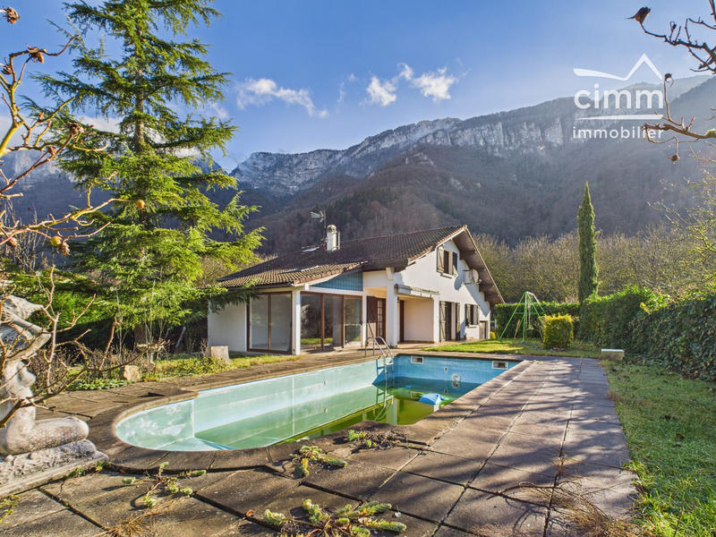 Maison - 174 m² - 6 pièces