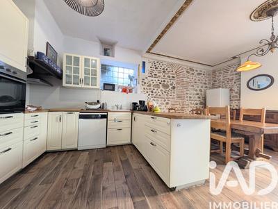 Maison - 200 m² - 7 pièces