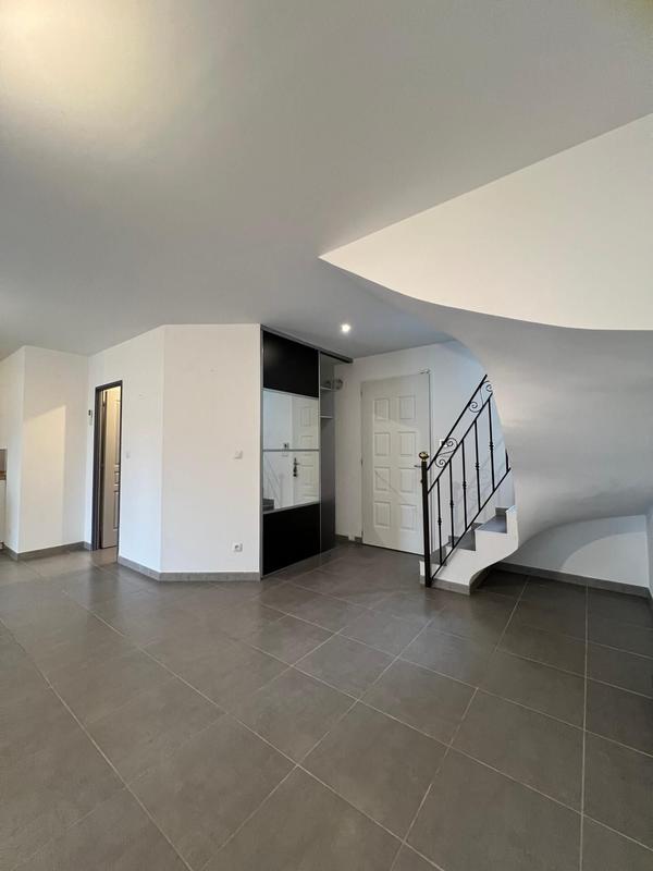 Maison de ville - 75 m² - 4 pièces