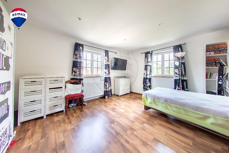 Maison - 306 m² - 6 pièces