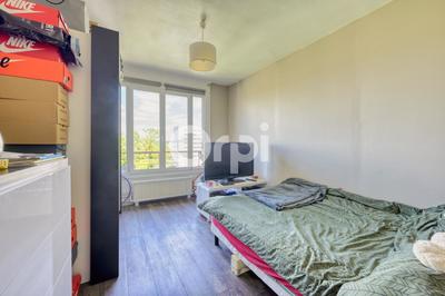 Appartement - 95 m² - 3 pièces