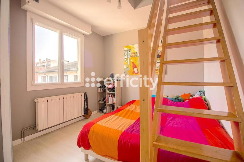 Pavillon - 168 m² - 6 pièces