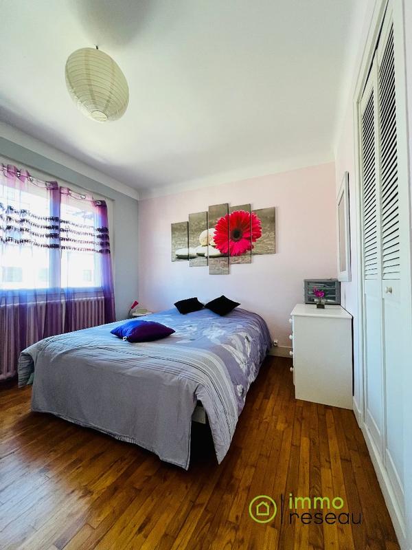 Maison - 99 m² - 6 pièces