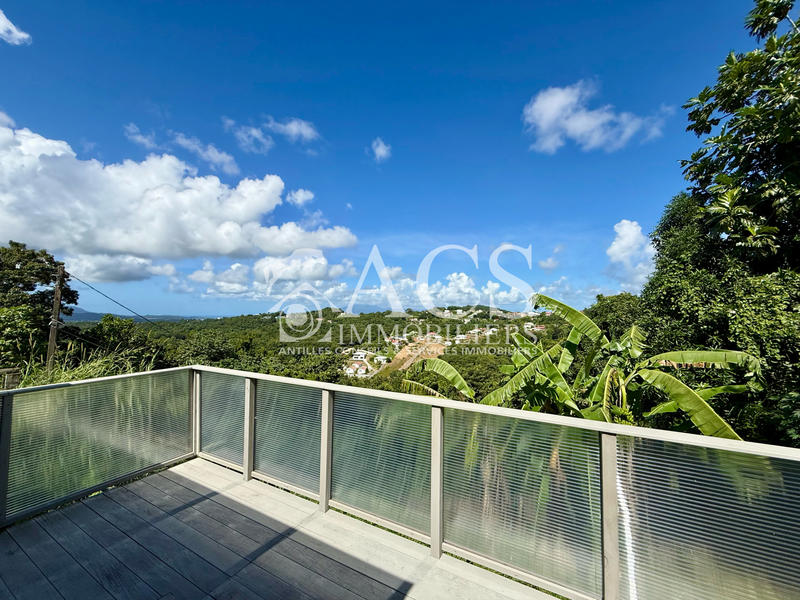 Villa - 100 m² - 5 pièces