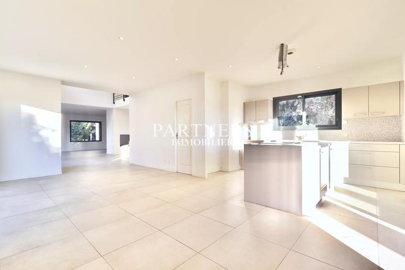 Maison - 182 m² - 5 pièces