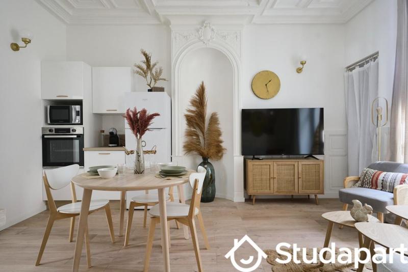 Chambre - 11 m² - 1 pièce