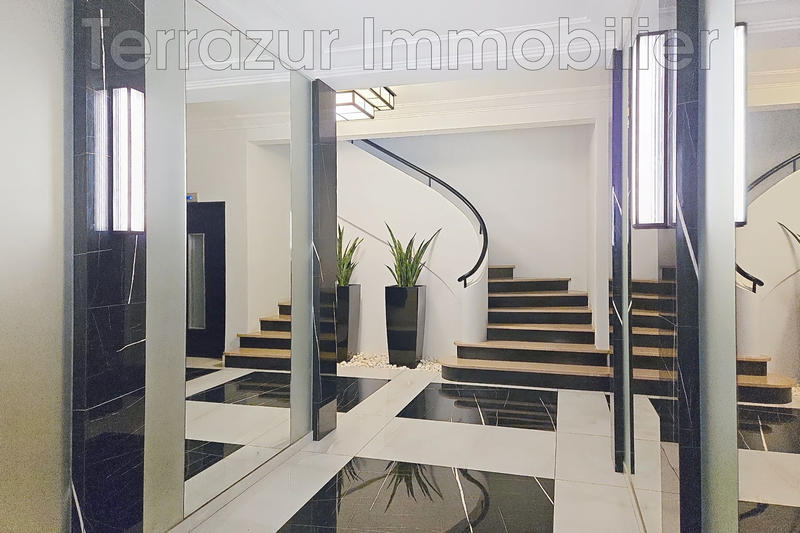 Appartement - 77 m² - 3 pièces