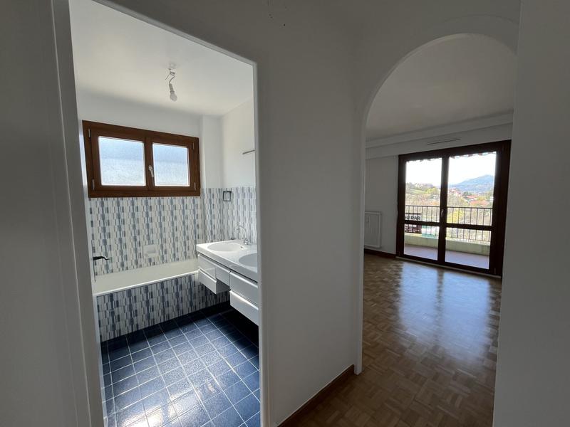 Appartement - 112 m² - 6 pièces