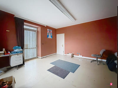 Maison - 220 m² - 8 pièces