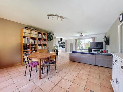 Maison - 104 m² - 5 pièces