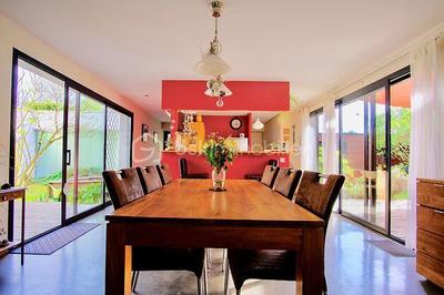 Maison - 192 m² - 8 pièces