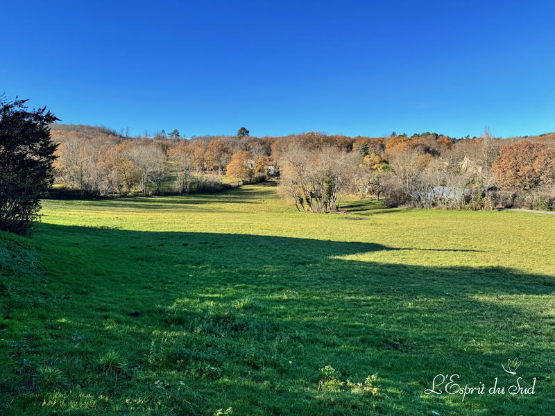 Maison - 260 m² - 8 pièces