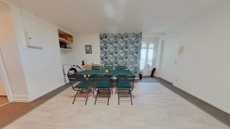 Appartement - 90 m² - 4 pièces