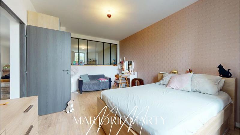 Maison - 269 m² - 9 pièces