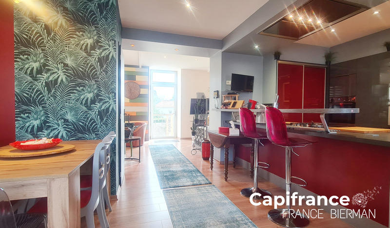 Maison - 226 m² - 15 pièces