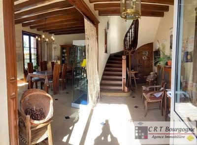 Maison - 250 m² - 7 pièces