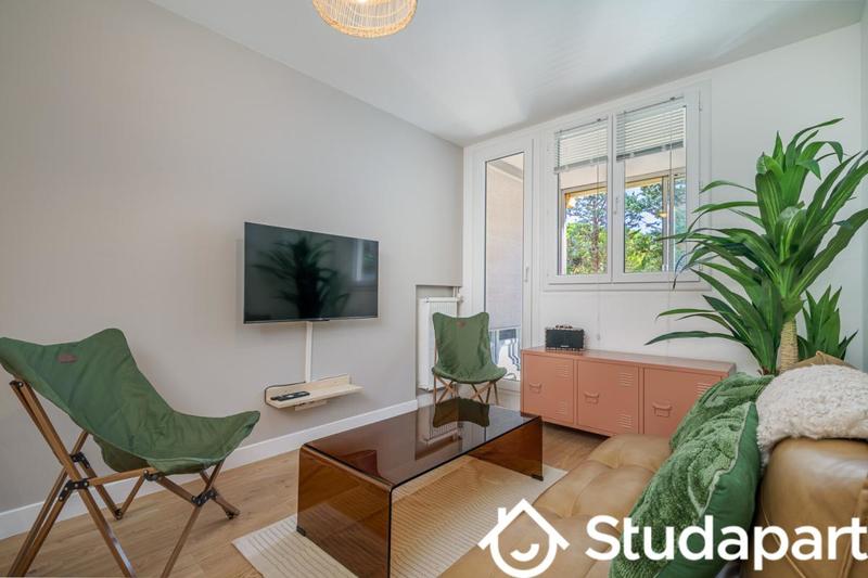 Chambre - 11 m² - 1 pièce