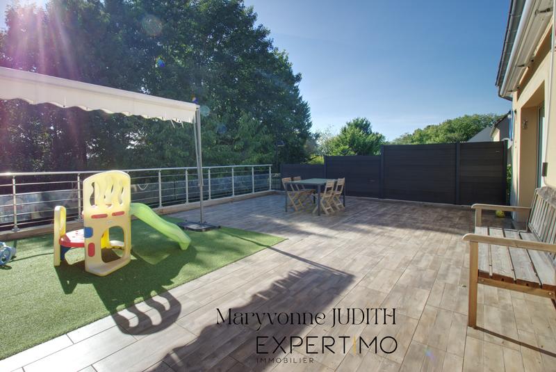 Maison - 158 m² - 6 pièces