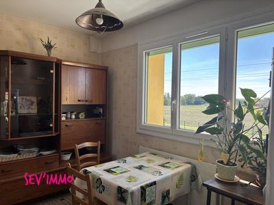 Maison - 205 m² - 5 pièces