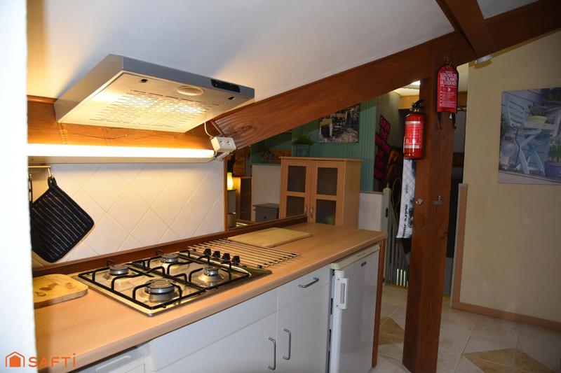 Maison - 240 m² - 8 pièces