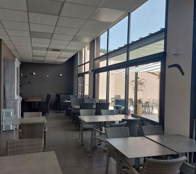 Local commercial - 200 m² - 6 pièces