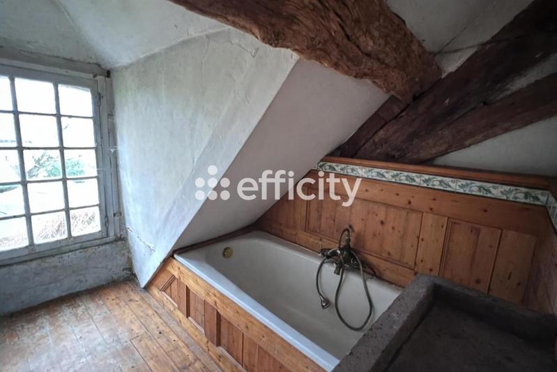 Maison - 200 m² - 8 pièces