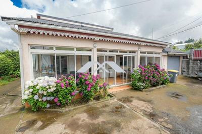 Villa - 196 m² - 8 pièces