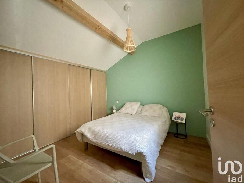 Maison - 250 m² - 6 pièces