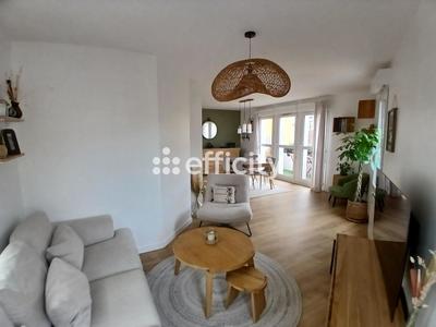 Appartement - 92 m² - 4 pièces
