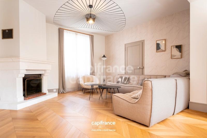 Maison bourgeoise - 251 m² - 10 pièces