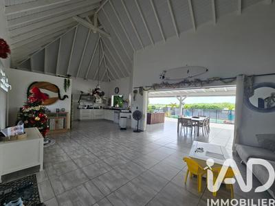 Maison - 184 m² - 6 pièces