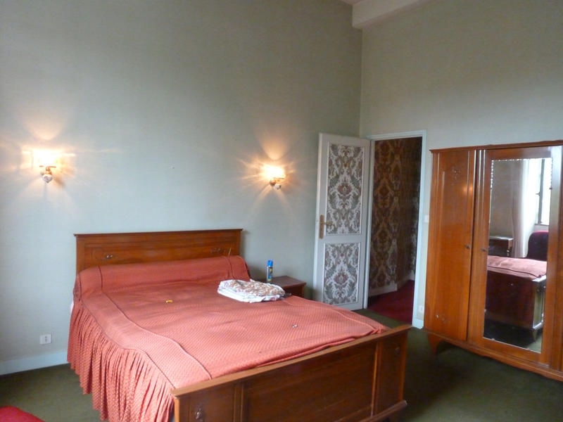 Maison - 336 m² - 8 pièces