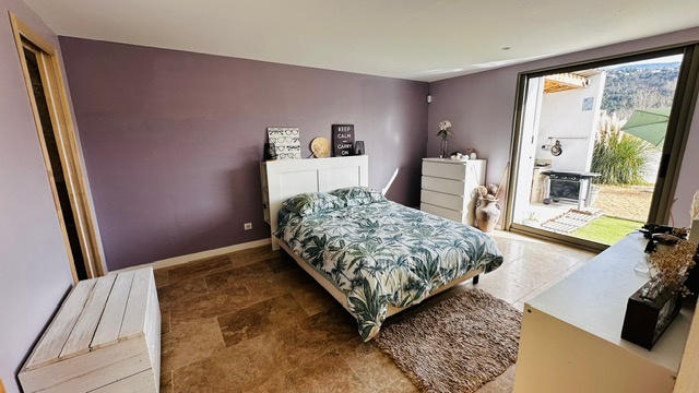 Villa - 157 m² - 8 pièces