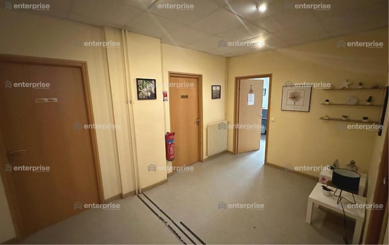 Local commercial - 204 m²