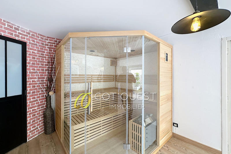 Maison - 226 m² - 6 pièces