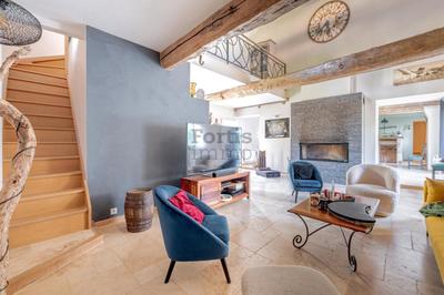 Corps de ferme - 353 m² - 11 pièces