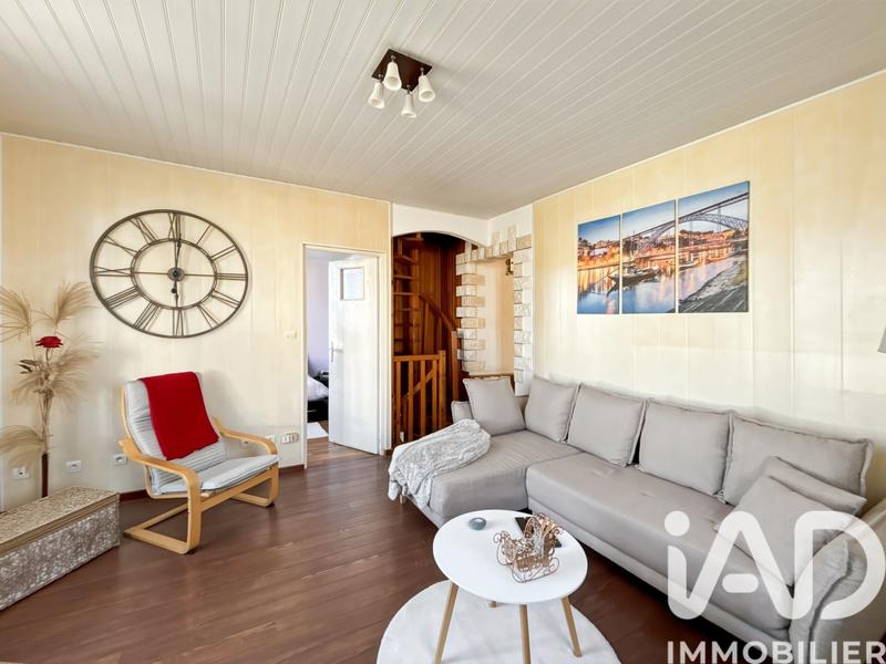 Maison - 104 m² - 6 pièces