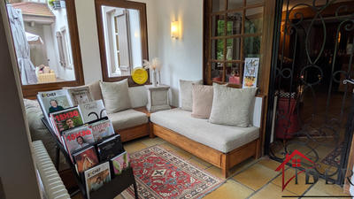 Propriété - 460 m² - 14 pièces