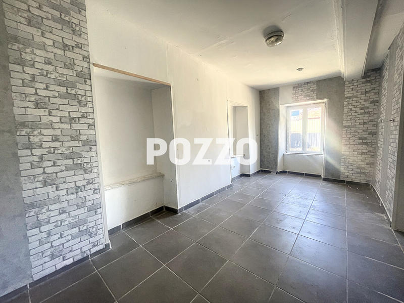 Maison - 600 m² - 6 pièces