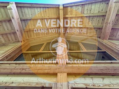 Maison - 204 m² - 9 pièces