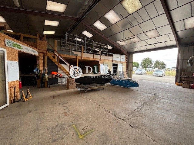 Local d'activités - 865 m²