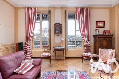 Appartement - 183 m² - 7 pièces