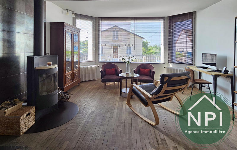 Maison - 140 m² - 6 pièces